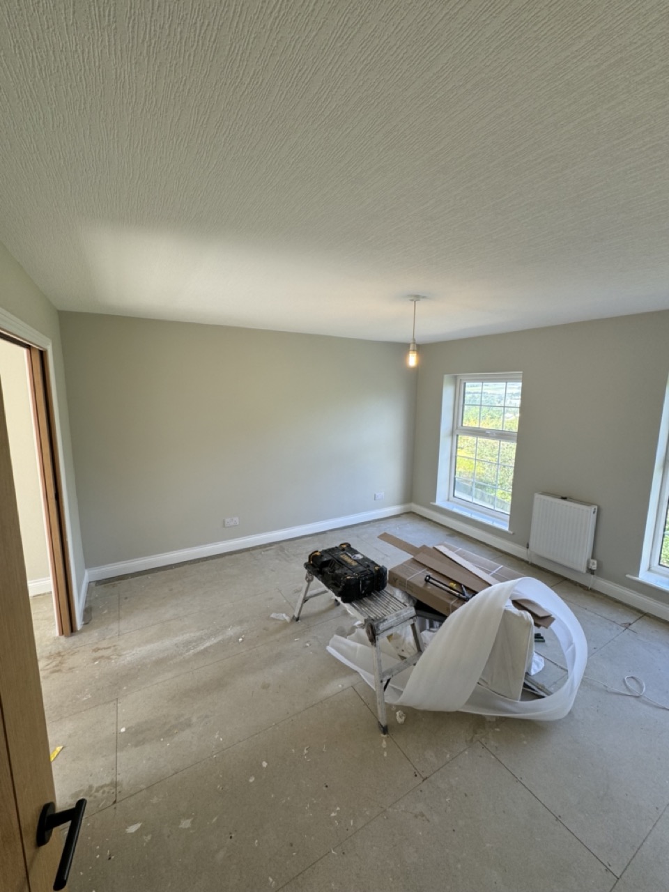 painting and decorating in